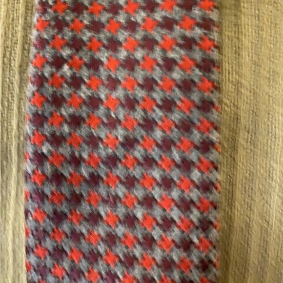 Imani Umo Red and Gray Men's Tie - Picture 4 of 7